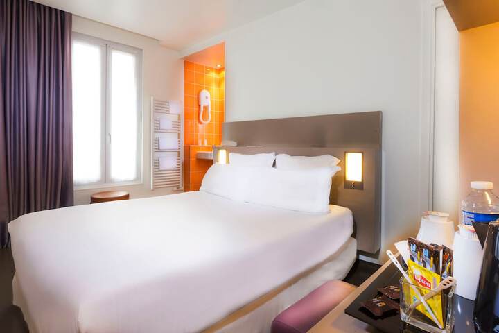 Room 17 of 52