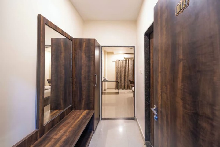Room 42 of 83