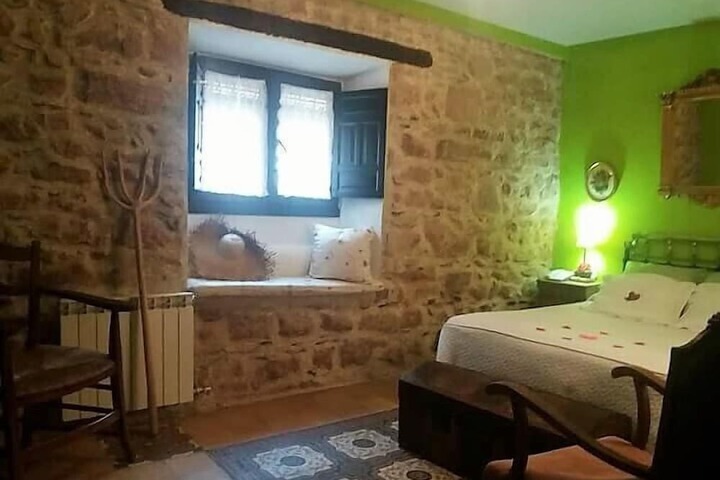 Room 26 of 61