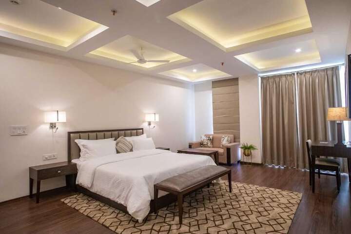 Room 8 of 42