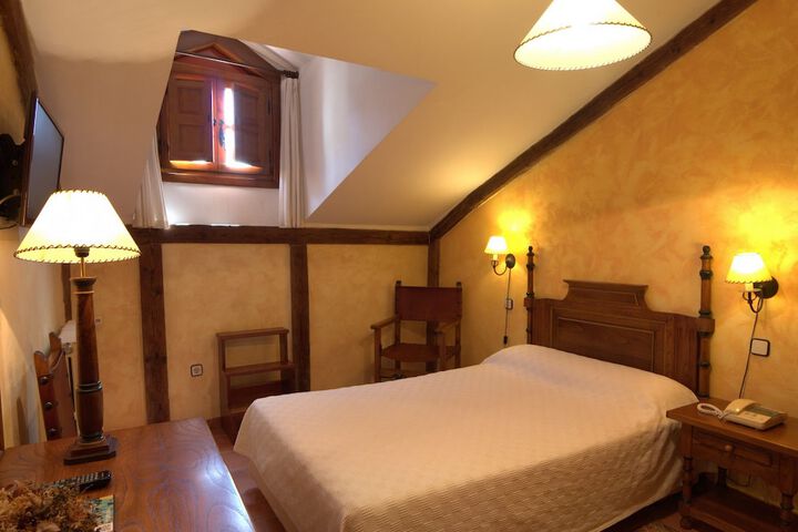 Room 8 of 72
