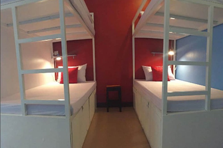 Room 17 of 68
