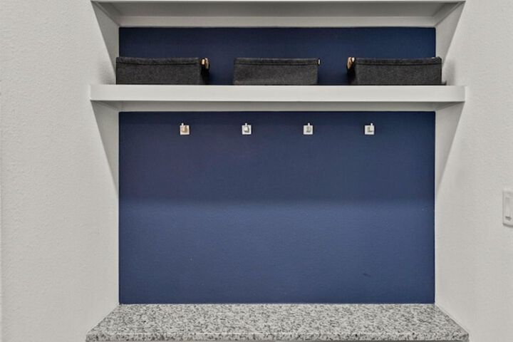Room 400 of 656