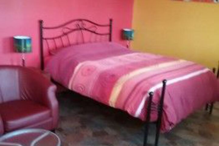 Room 13 of 30