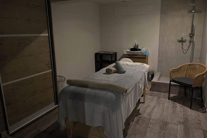 Spa 16 of 24