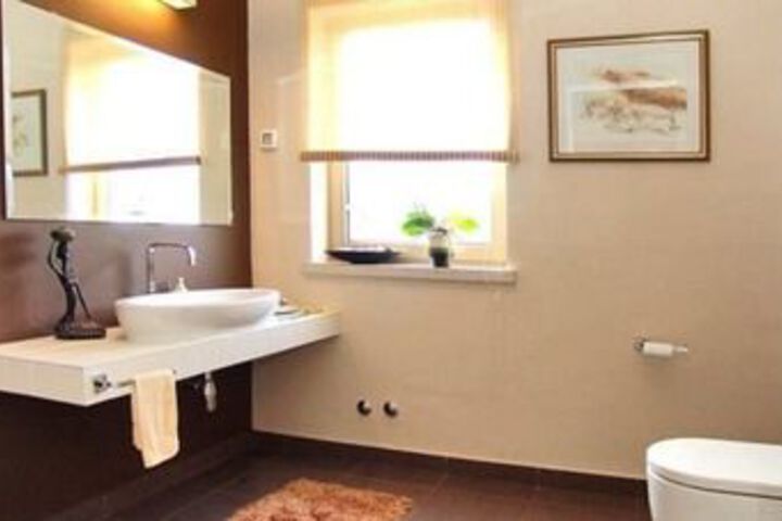 Room 6 of 22