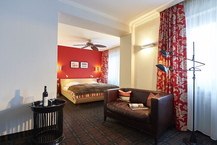 Room 13 of 72