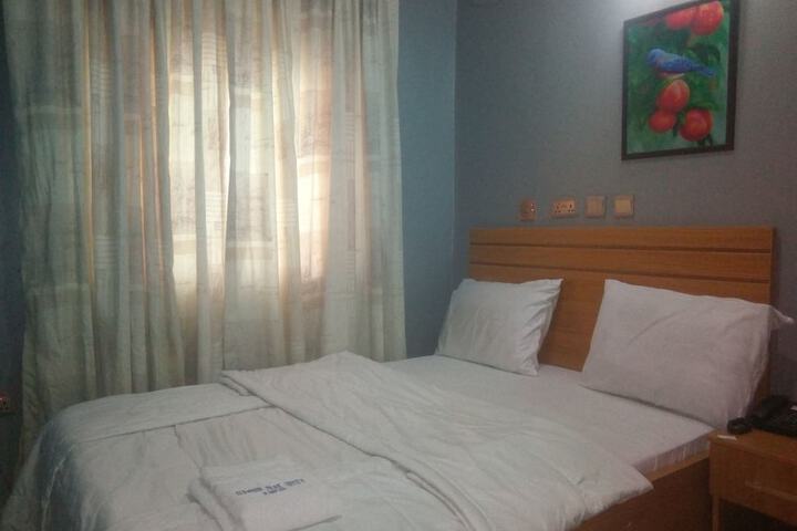 Room 8 of 22