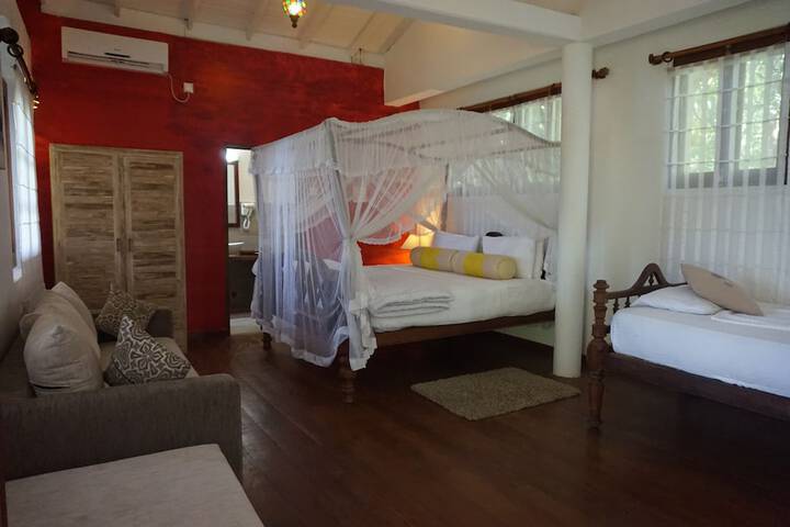 Room 5 of 83