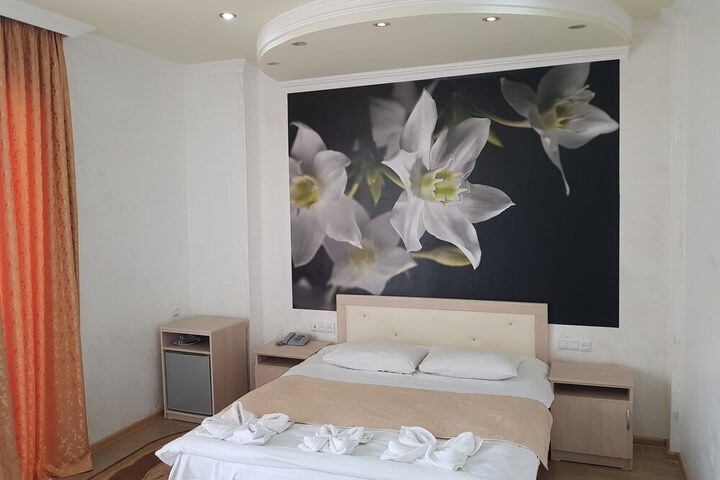 Room 7 of 35