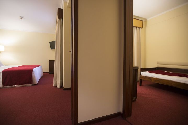 Room 19 of 65
