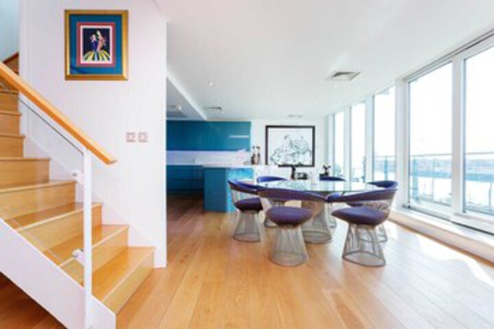 Room 9 of 21