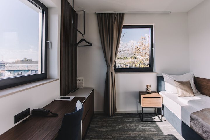 Room 11 of 58