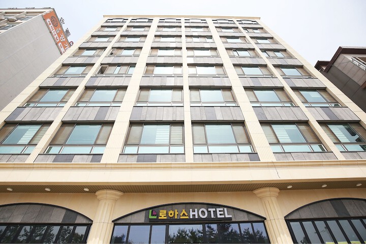 Hotel 28 of 31