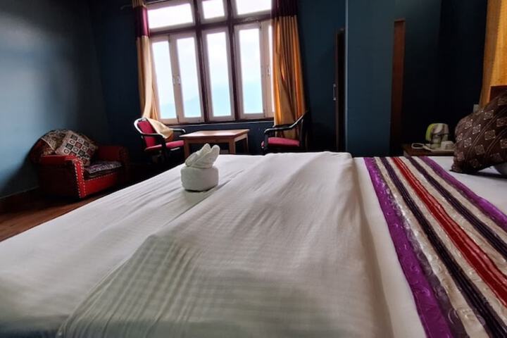 Room 8 of 21