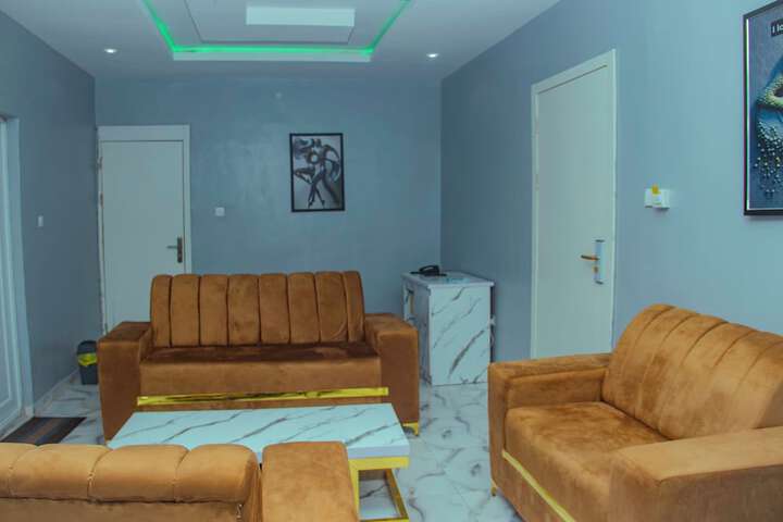 Room 12 of 20