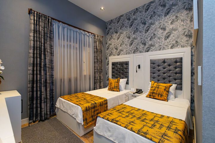 Room 21 of 51