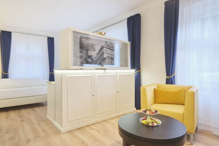 Room 40 of 98