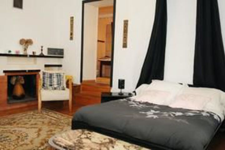 Room 7 of 11