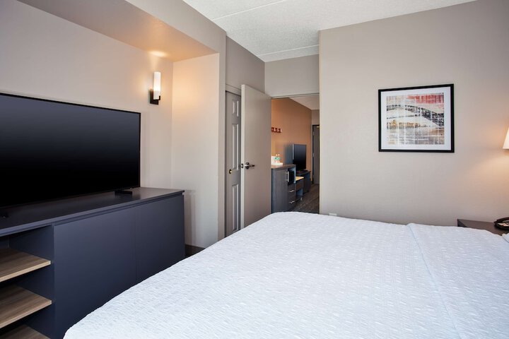 Room 13 of 50