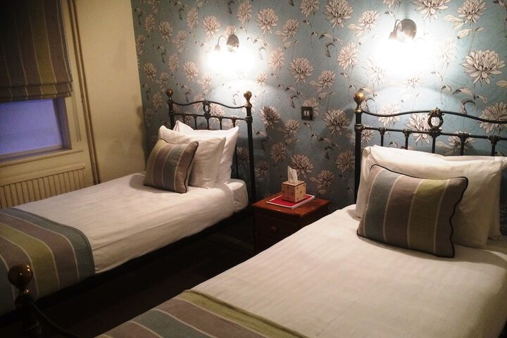 Room 10 of 52
