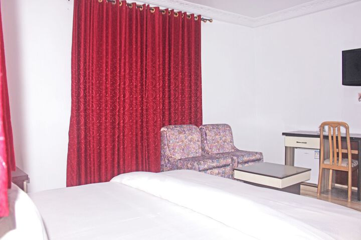 Room 20 of 38