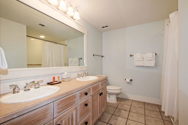 Room 206 of 270