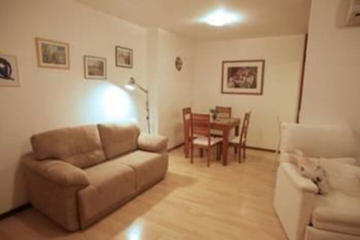 Room 15 of 18