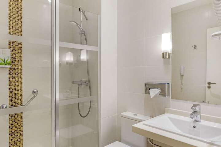 Clean Restrooms