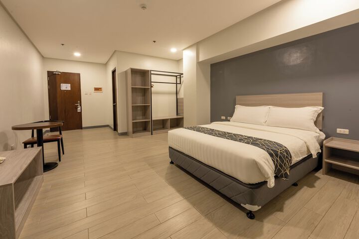 Room 8 of 30