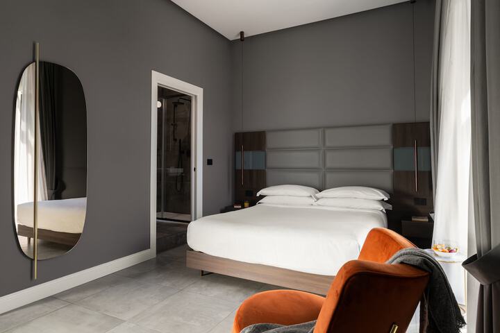 Room 4 of 55