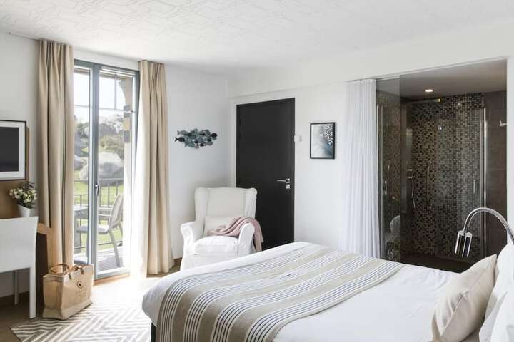 Room 9 of 41