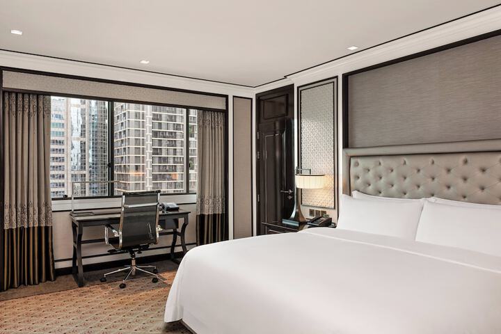 Room 52 of 96