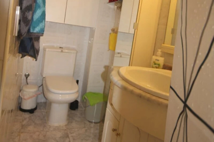 Room 7 of 13