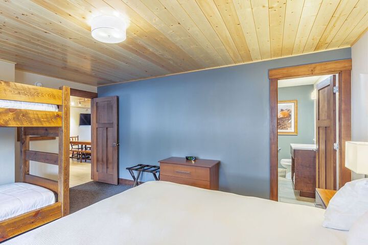 Room 3 of 55