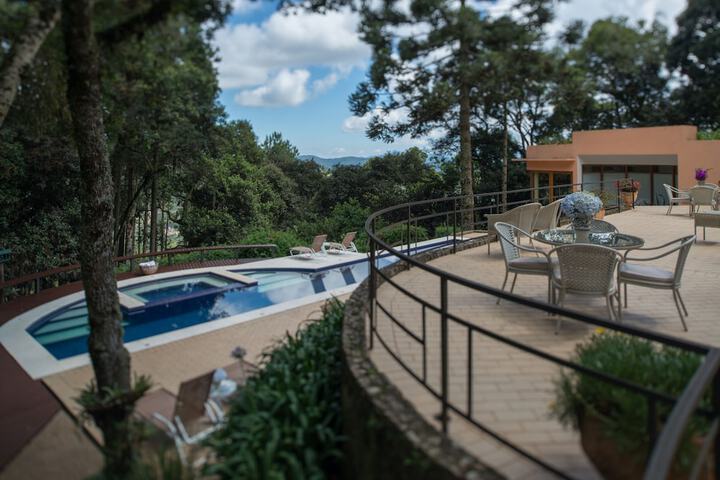 Pool 66 of 123
