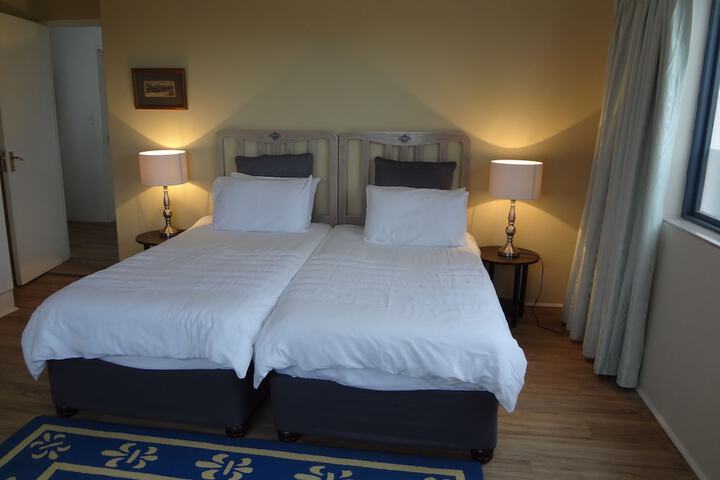 Room 3 of 54