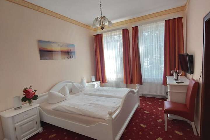 Room 25 of 65