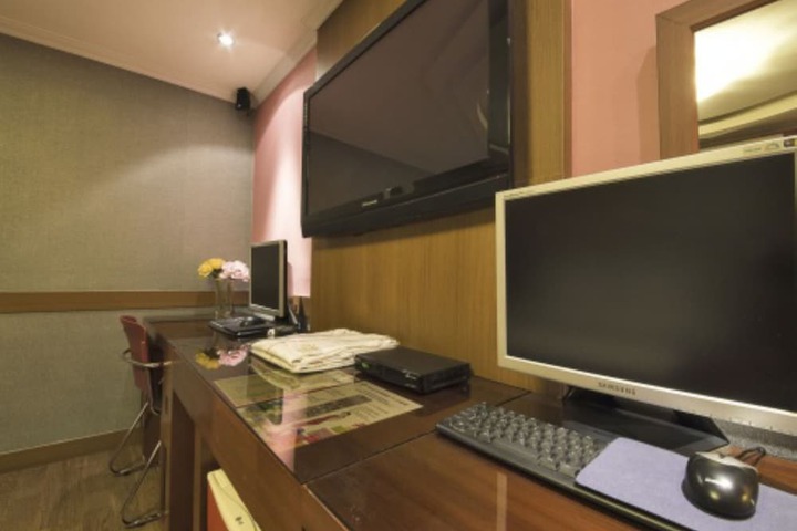 Room 26 of 30