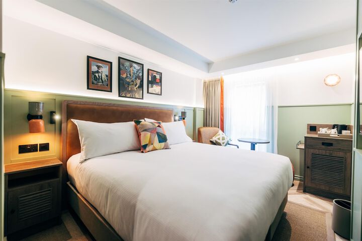 Room 19 of 53