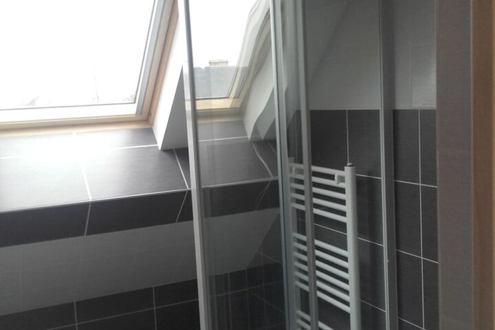 Room 107 of 116