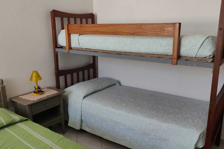 Room 6 of 72