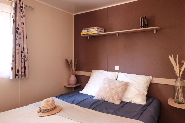 Room 6 of 54