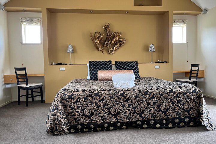Room 12 of 52