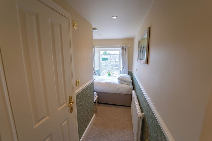 Room 21 of 116