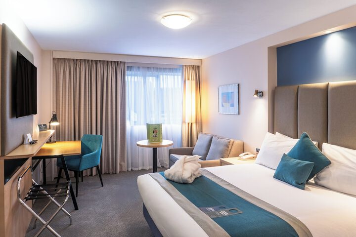 Room 27 of 189