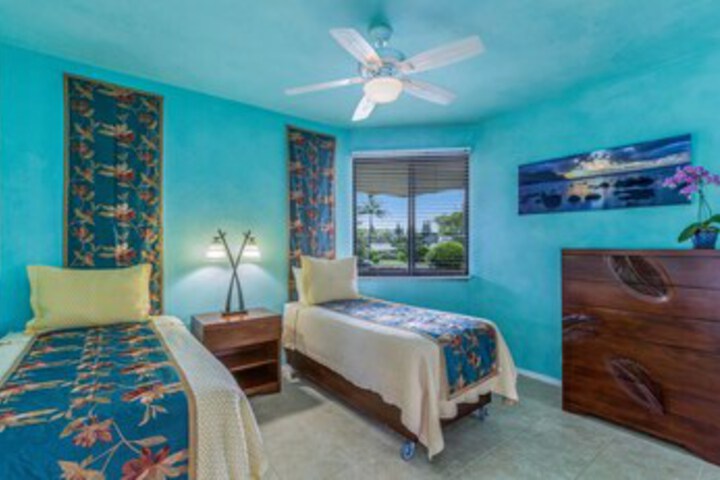 Room 17 of 19