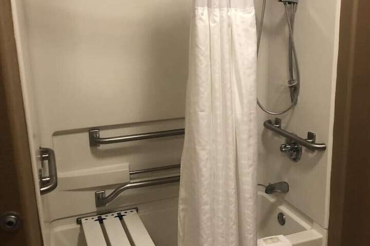 Queen Bed Accessible (5 of 15)
