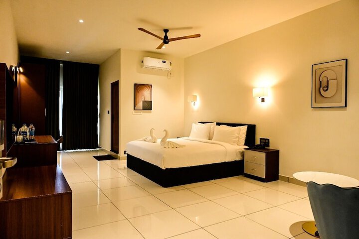 Room 15 of 61
