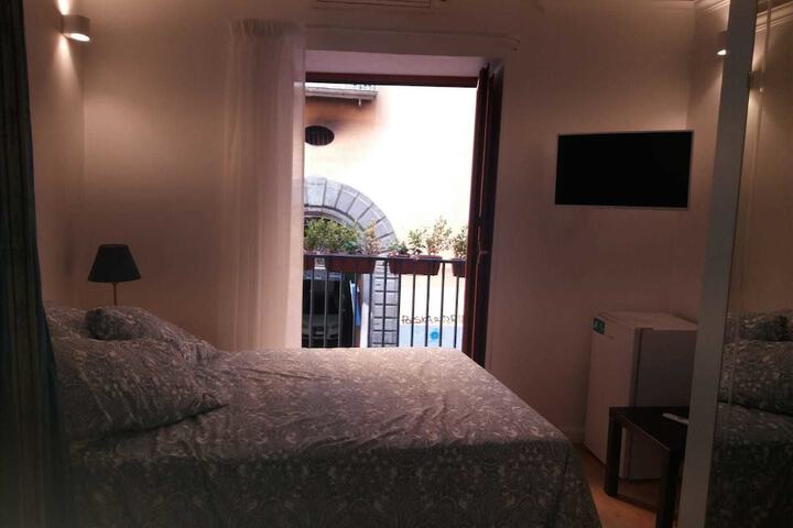 Room 6 of 21